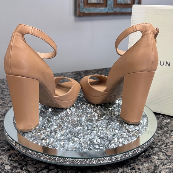 Sun + Stone Reeta nude Women's Beige Ankle Strap platform chunky Heels NEW 9.5 - Picture 8 of 14